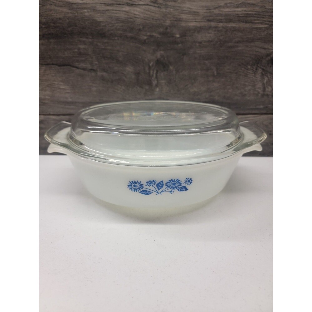 Anchor Hocking Fire King 1.5 Quart Covered Casserole Dish